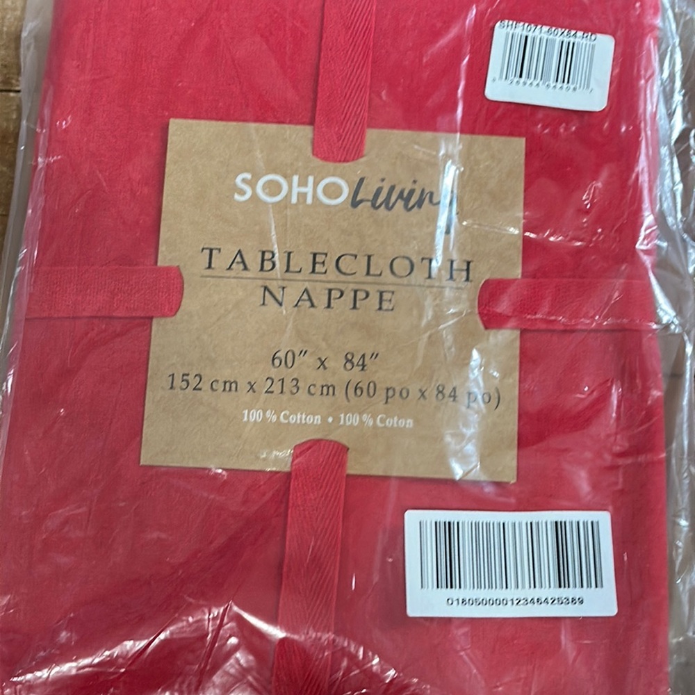 Soho Living Tablecloth Nappe 60” x 84”  100% Cotton red